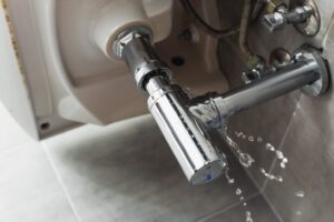 止水栓から水漏れが起こる原因とは？自分でできる応急処置や修理方法を紹介
